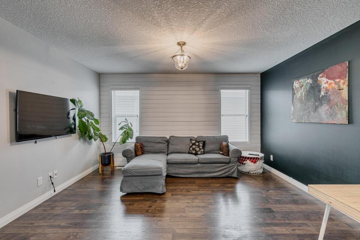 Vila Lamont YYC Exteriér fotografie